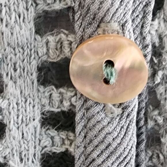 Vintage Moss Green Cotton Openwork knit Stitch Vest with Abalone Button W SZ Sm - Picture 3 of 6